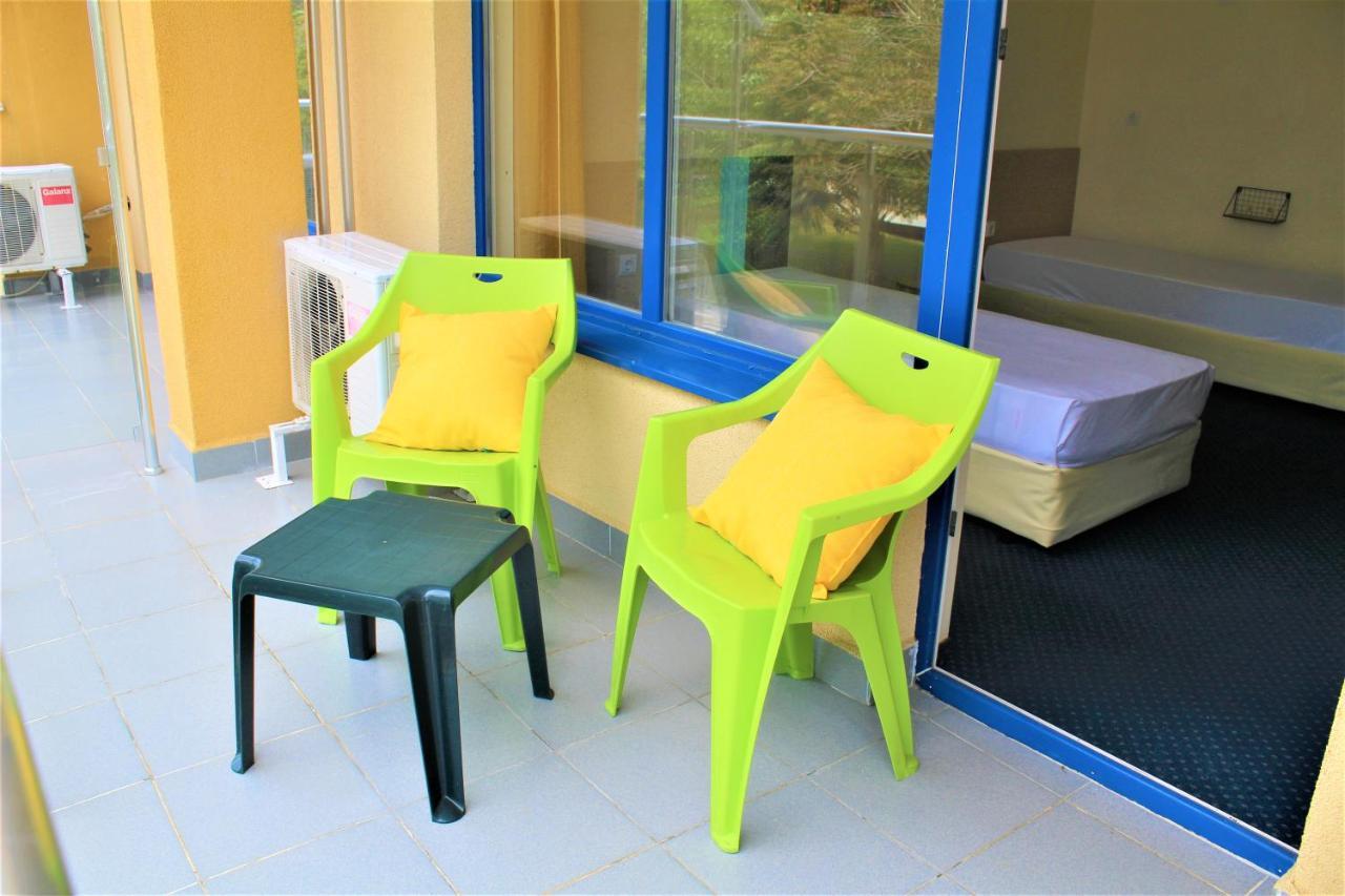 Pop Art Hotel Primorsko Esterno foto