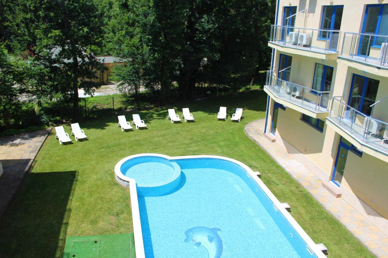 Pop Art Hotel Primorsko Esterno foto